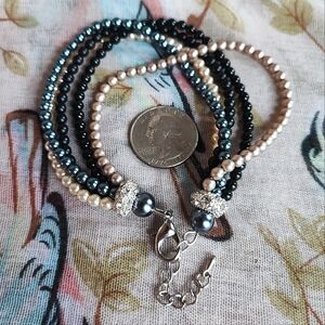 5 Strand Rows of Faux Pearl & Black Glass Beads Bracelet Silver Tone Vintage